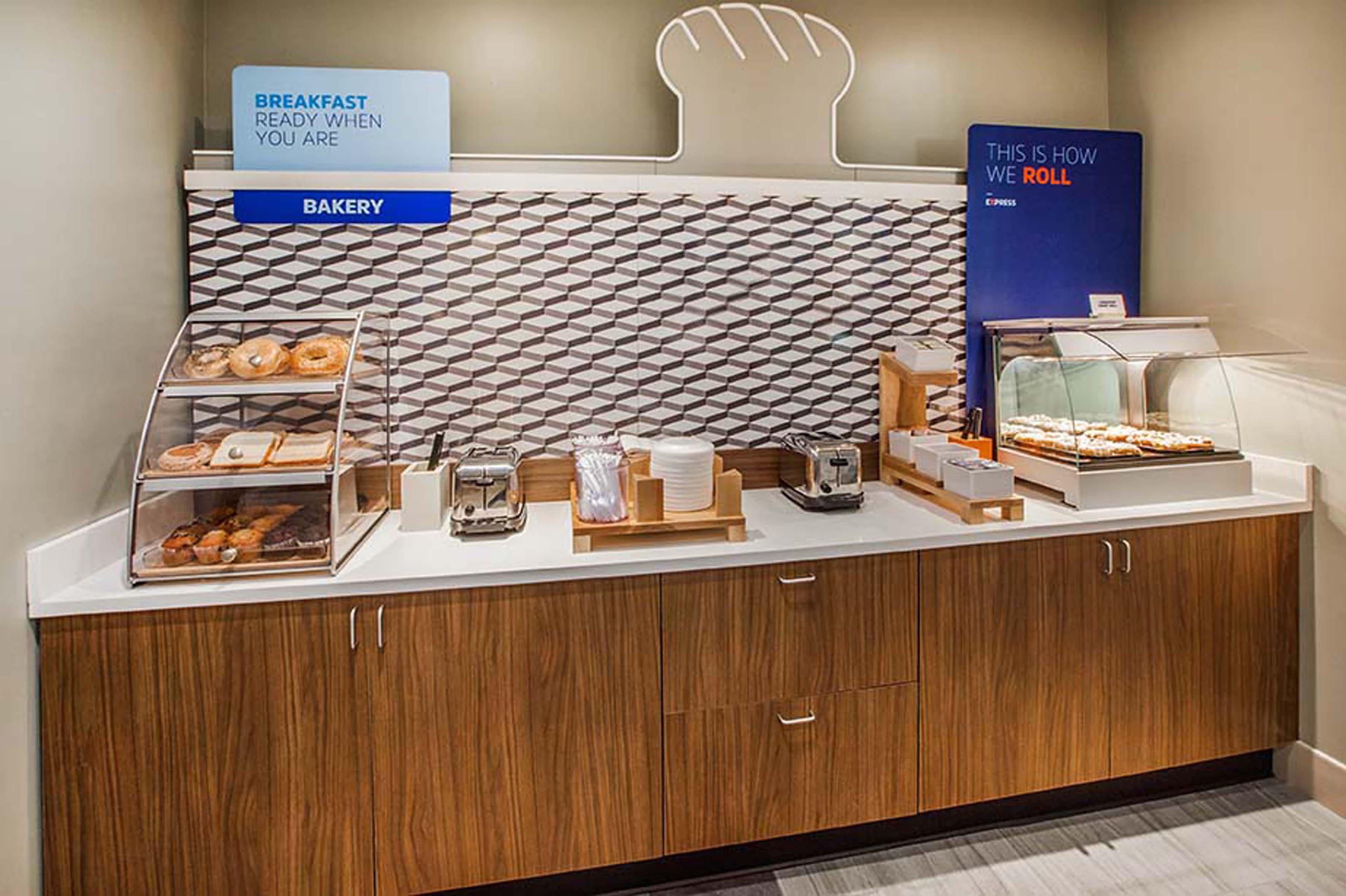 Holiday Inn Express Branford-New Haven By Ihg מראה חיצוני תמונה